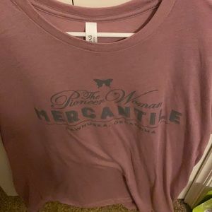 Pioneer Woman t shirt